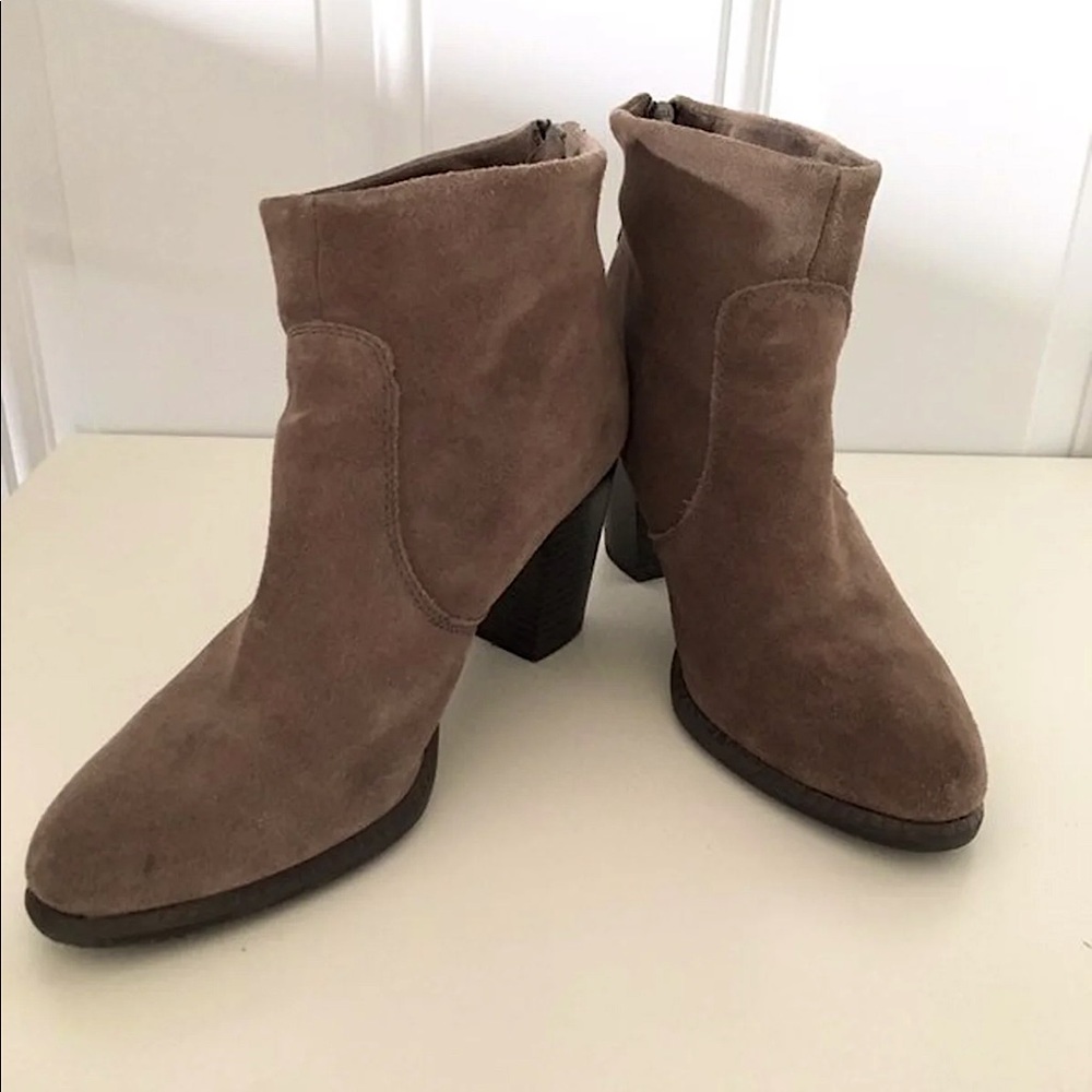 Ankle boots